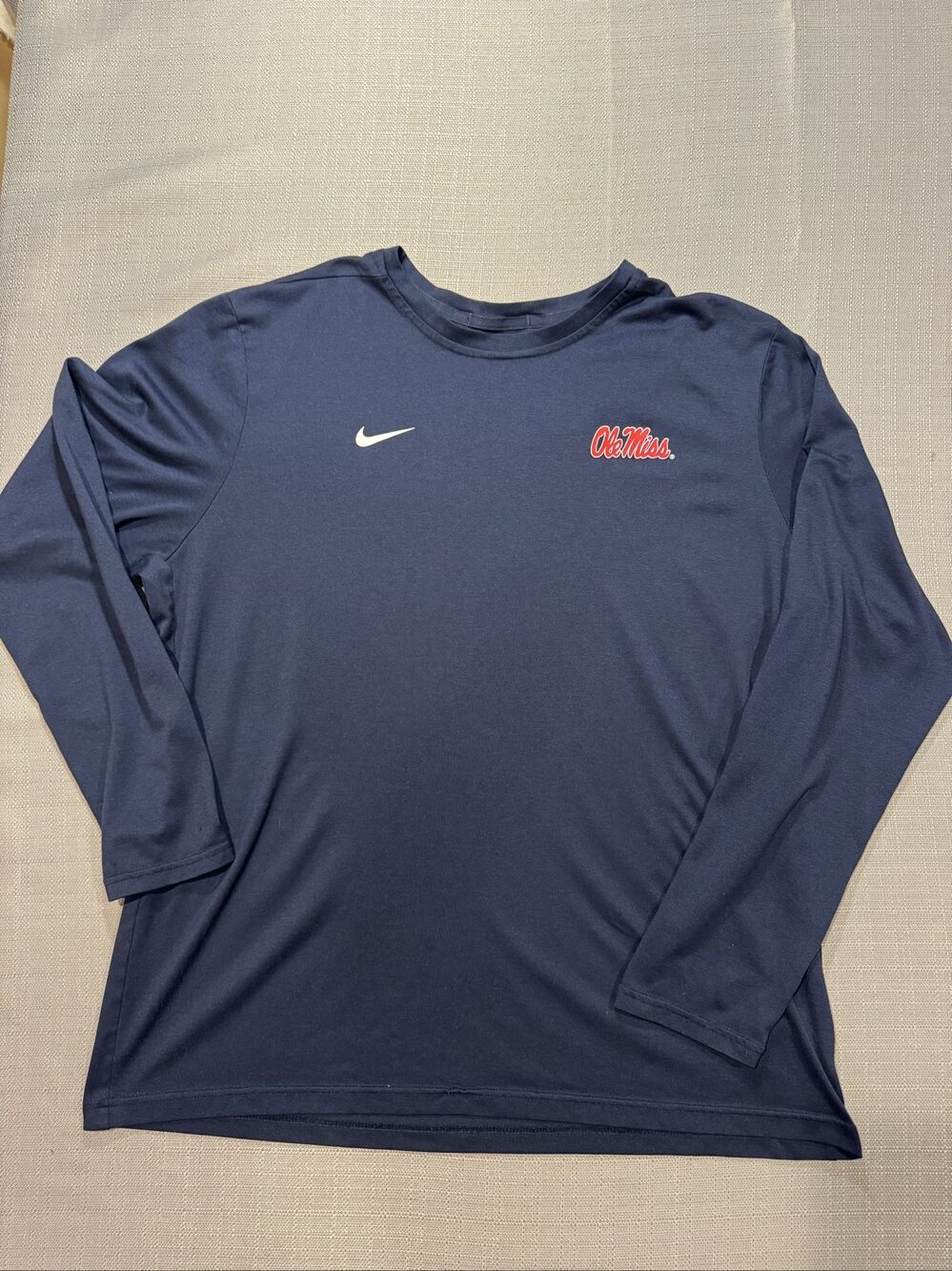 Men’s Nike Dri-FIT Ole Miss Rebels Performance T-Shirt – Navy Blue – Large